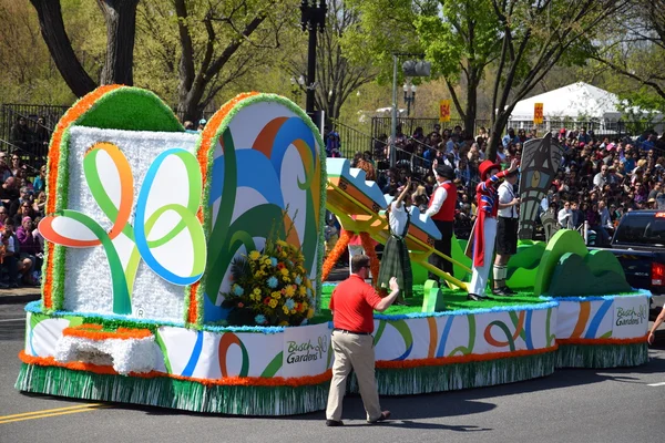 2016 národní Cherry Blossom Parade ve Washingtonu Dc — Stock fotografie