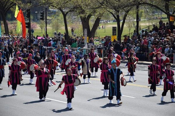 2016 Ulusal Cherry Blossom geçit töreninde Washington Dc