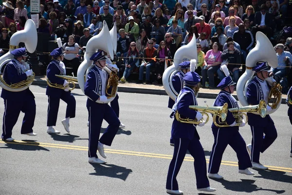 2016 Ulusal Cherry Blossom geçit töreninde Washington Dc
