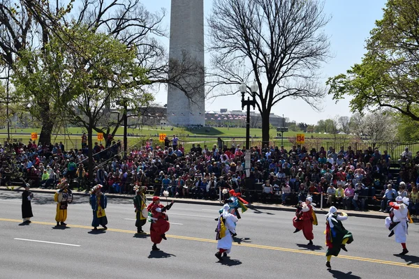 2016 Ulusal Cherry Blossom geçit töreninde Washington Dc
