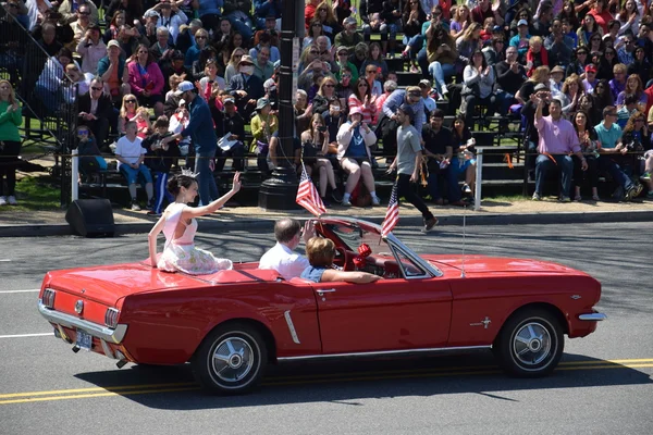 2016 Ulusal Cherry Blossom geçit töreninde Washington Dc
