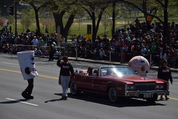 2016 Ulusal Cherry Blossom geçit töreninde Washington Dc