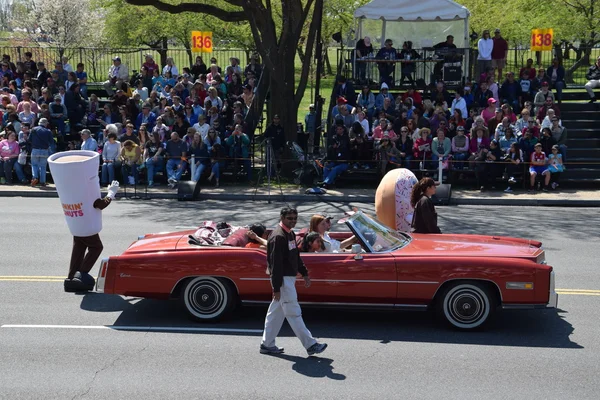 2016 Ulusal Cherry Blossom geçit töreninde Washington Dc