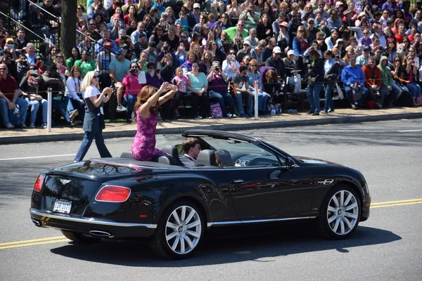 2016 Ulusal Cherry Blossom geçit töreninde Washington Dc