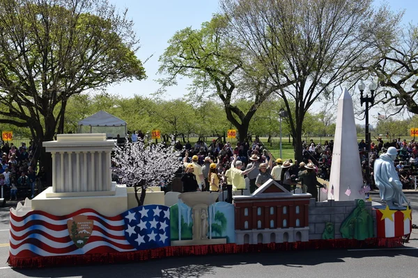 Desfile Nacional de Flores de Cerezo 2016 en Washington DC —  Fotos de Stock