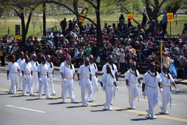 2016 Ulusal Cherry Blossom geçit töreninde Washington Dc
