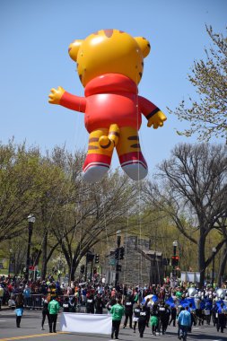 2016 Ulusal Cherry Blossom geçit töreninde Washington Dc