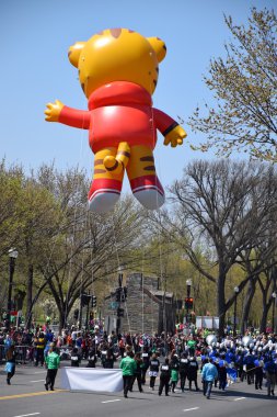 2016 Ulusal Cherry Blossom geçit töreninde Washington Dc