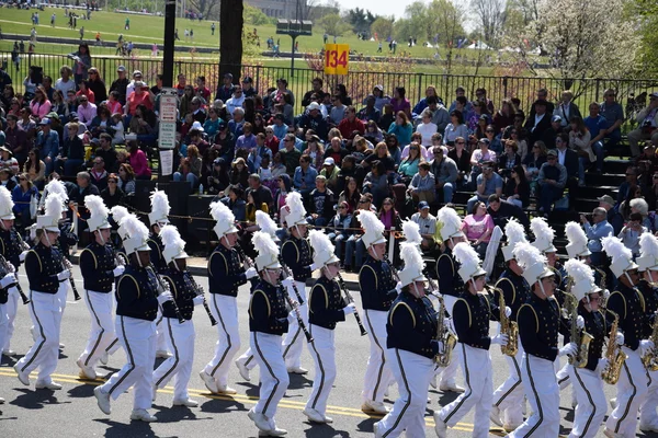 2016 Ulusal Cherry Blossom geçit töreninde Washington Dc