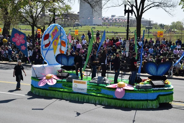 2016 národní Cherry Blossom Parade ve Washingtonu Dc — Stock fotografie