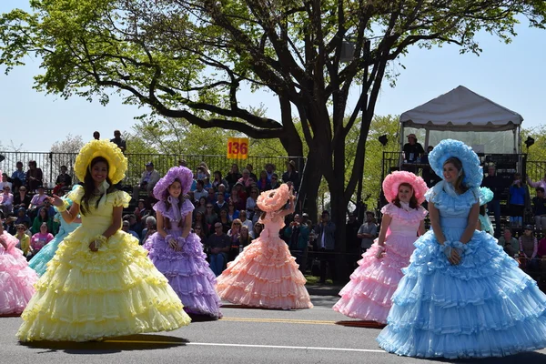 2016 Ulusal Cherry Blossom geçit töreninde Washington Dc
