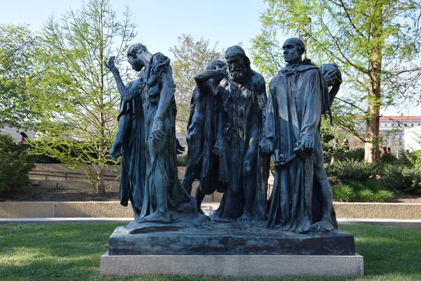 Les Bourgeois de Calais socha Augusta rodina v Hirshhorn Sculpture Garden ve Washingtonu, Dc — Stock fotografie