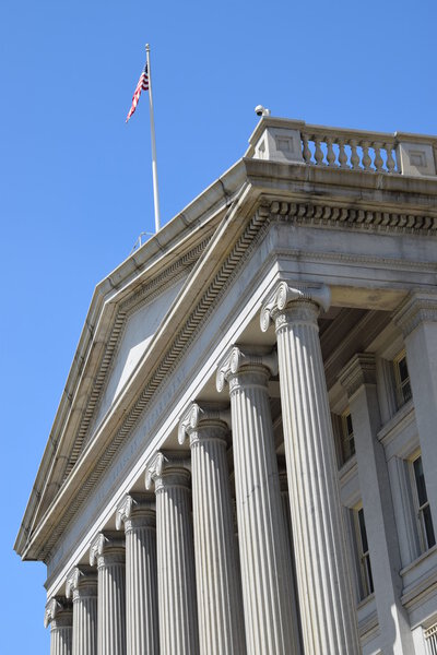 Здание министерства финансов США в Вашингтоне
