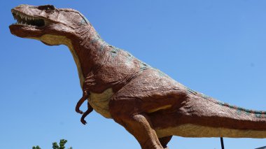 Montville, Connecticut doğanın sanat Köyü'nde dinozor yer