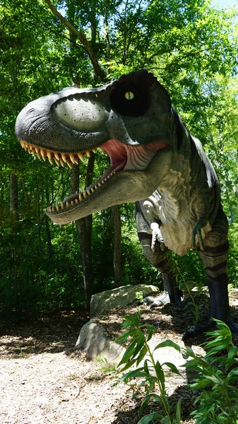 The Dinosaur Place at Nature 's Art Village in Montville, Connecticut — стоковое фото