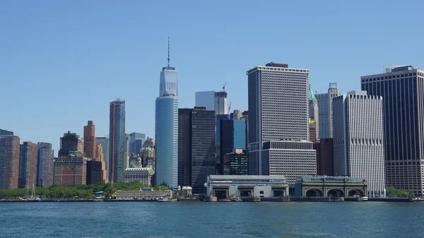 Skyline del Bajo Manhattan en la ciudad de Nueva York — Foto de Stock