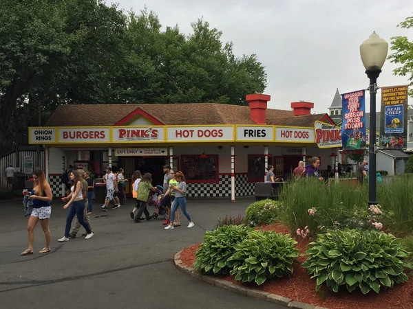 Lake Compounce in Bristol, Connecticut — Stockfoto