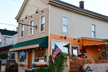 NEW PALTZ, NY - 4. SEP: 4 Eylül 2020 'de görüldüğü üzere New York' ta şehir merkezi New Paltz.