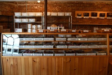 NEW PALTZ, NY - 4. SEP New York Eyaleti 'nin merkezindeki Yeni Paltz' da Krauses Çikolataları, 4..