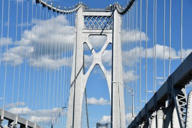 POUGHKEEPSIE, New York, Poughkeepsie 'deki Franklin Roosevelt Mid-Hudson Köprüsü, 5 Eylül 2020' de görüldüğü gibi.