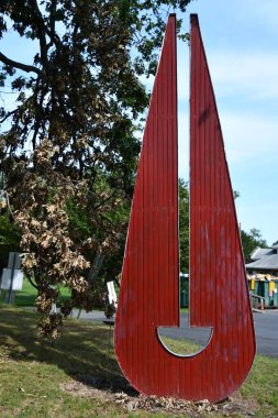 Clifton, New Jersey 'deki Clifton Sanat Merkezi ve Heykel Parkı' nda 7 Eylül 2020 'de görülen heykel.