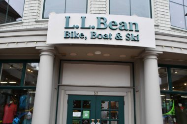 FREEPORT, ME - SEP 27: LL Bean Bike Boat & Ski Freeport, Maine 'deki LL Bean Flagship Store' un bir parçası olarak 27 Eylül 2020 'de görüldü. Mağaza 24 saat açık, yılın 365 günü..