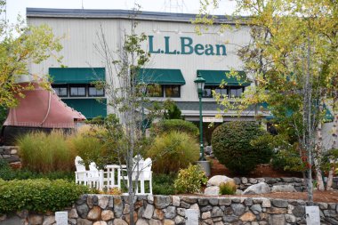 FREEPORT, ME - 27. SEP: LL Bean Flagship Store, Freeport, Maine, 27. Mağaza 24 saat açık, yılın 365 günü..
