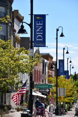 CANDAIGUA, NY - 18 Sep 2020 'de görüldüğü gibi Canandaigua, New York şehir merkezindeki ana cadde.