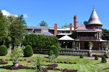 CANDAIGUA, NY - 18. SEP: Sonnenberg Gardens & Mansion, Canandaigua, New York, 18..