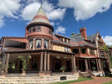 CANDAIGUA, NY - 18. SEP: Sonnenberg Gardens & Mansion, Canandaigua, New York, 18..