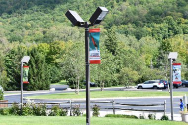 CANDAIGUA, New York, Canandaigua 'daki Bristol Dağı Kayak Tesisi' ndeki Sonbahar Gök Gezisi 'nden görüntüler, 19 Sep 2020' de görüldüğü gibi..