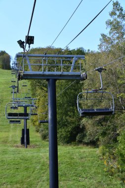 CANDAIGUA, New York, Canandaigua 'daki Bristol Dağı Kayak Tesisi' ndeki Sonbahar Gök Gezisi 'nden görüntüler, 19 Sep 2020' de görüldüğü gibi..