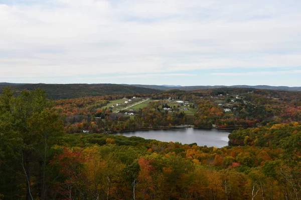 Вид Вершини Вежі Mount Tom State Park Вашингтоні Штат Коннектикут — стокове фото