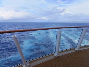 BERMUDA - 8 Eylül 2013 'te New York' ta görüldüğü gibi Norveç 'ten ayrılışı. Yıl boyunca New York 'tan eve getirilen en büyük yolcu gemisiydi..