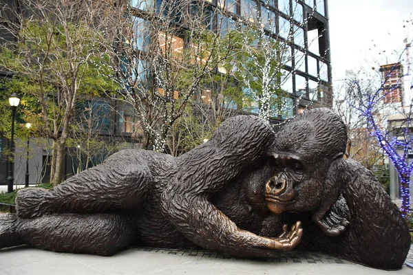 New York Koning Nyani Sculptuur Bella Abzug Park Bij Hudson — Stockfoto