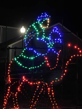 WALLINGFORD, CT - 27 Aralık 2020 'de Wallingford, Connecticut' taki Toyota Oakdale Tiyatrosu 'nda Işıkların Sihri gösterimi.