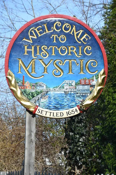 Bienvenido Histórico Signo Místico Connecticut —  Fotos de Stock