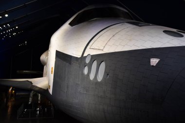 NEW YORK, NY - 24 Nisan 2021 'de New York City' deki Intrepid Denizi, Hava ve Uzay Müzesi 'nde Uzay Mekiği Atılganı.