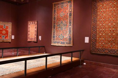 MANHATTAN, NEW YORK - 9 Mayıs: Metropolitan Museum of Art - The Met - Manhattan, New York City, 9 Mayıs 2021 'de görüldüğü gibi. 