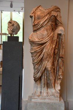 MANHATTAN, NEW YORK - 9 Mayıs: Metropolitan Museum of Art - The Met - Manhattan, New York City, 9 Mayıs 2021 'de görüldüğü gibi. 