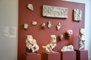 MANHATTAN, NEW YORK - 9 Mayıs: Metropolitan Museum of Art - The Met - Manhattan, New York City, 9 Mayıs 2021 'de görüldüğü gibi. 