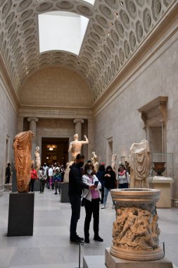MANHATTAN, NEW YORK - 9 Mayıs: Metropolitan Museum of Art - The Met - Manhattan, New York City, 9 Mayıs 2021 'de görüldüğü gibi. 