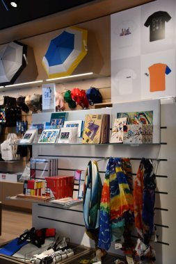 NEW YORK, NY - 16 Mayıs 2021 'de New York' taki Modern Sanatlar Müzesi 'nde (MoMA) görüldü..