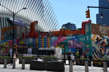 NEW YORK, NY - 3 Haziran 2018 'de New York' taki Dünya Ticaret Merkezi 'ndeki Duvar Projesi.