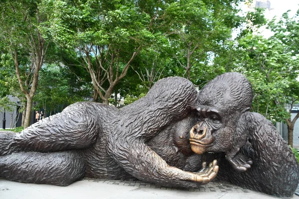 Nueva York Junio Escultura Del Rey Nyani Parque Bella Abzug —  Fotos de Stock