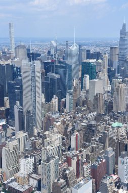 NEW YORK, NY - 20 Haziran 2021 'de Hudson Yards' daki The Edge Observation Deck 'ten New York City' nin Hava Görüntüsü.