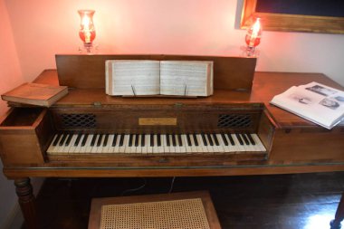 RIDGEFIELD, CT - 10 Temmuz 2021 'de Ridgefield, Connecticut' taki Keeler Taverna Müzesi ve Tarih Merkezi.