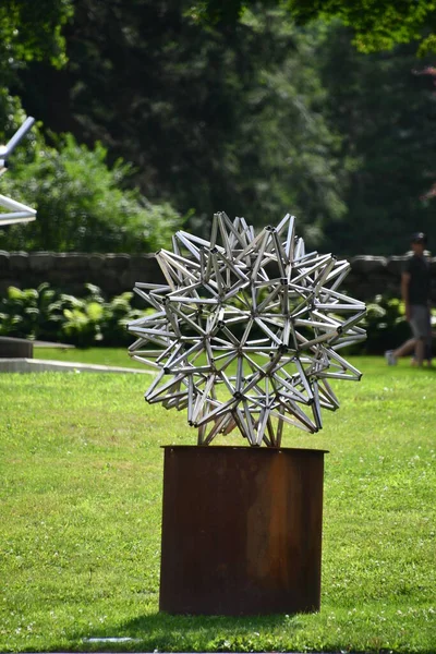 Ridgefield Jul Stars Survey Frank Stella Utställning Aldrich Contemporary Art — Stockfoto