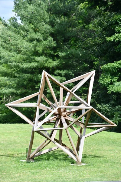 Ridgefield Jul Stars Survey Frank Stella Utställning Aldrich Contemporary Art — Stockfoto