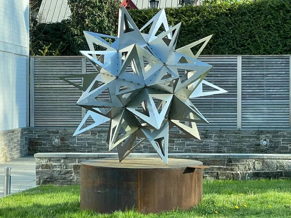 Ridgefield Jul Stars Survey Frank Stella Exhibition Aldrich Contemporary Art — Photo